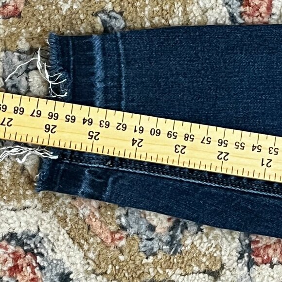 Spanx Distressed Ankle Skinny Jeans Medium Wash Small - Picture 8 of 8